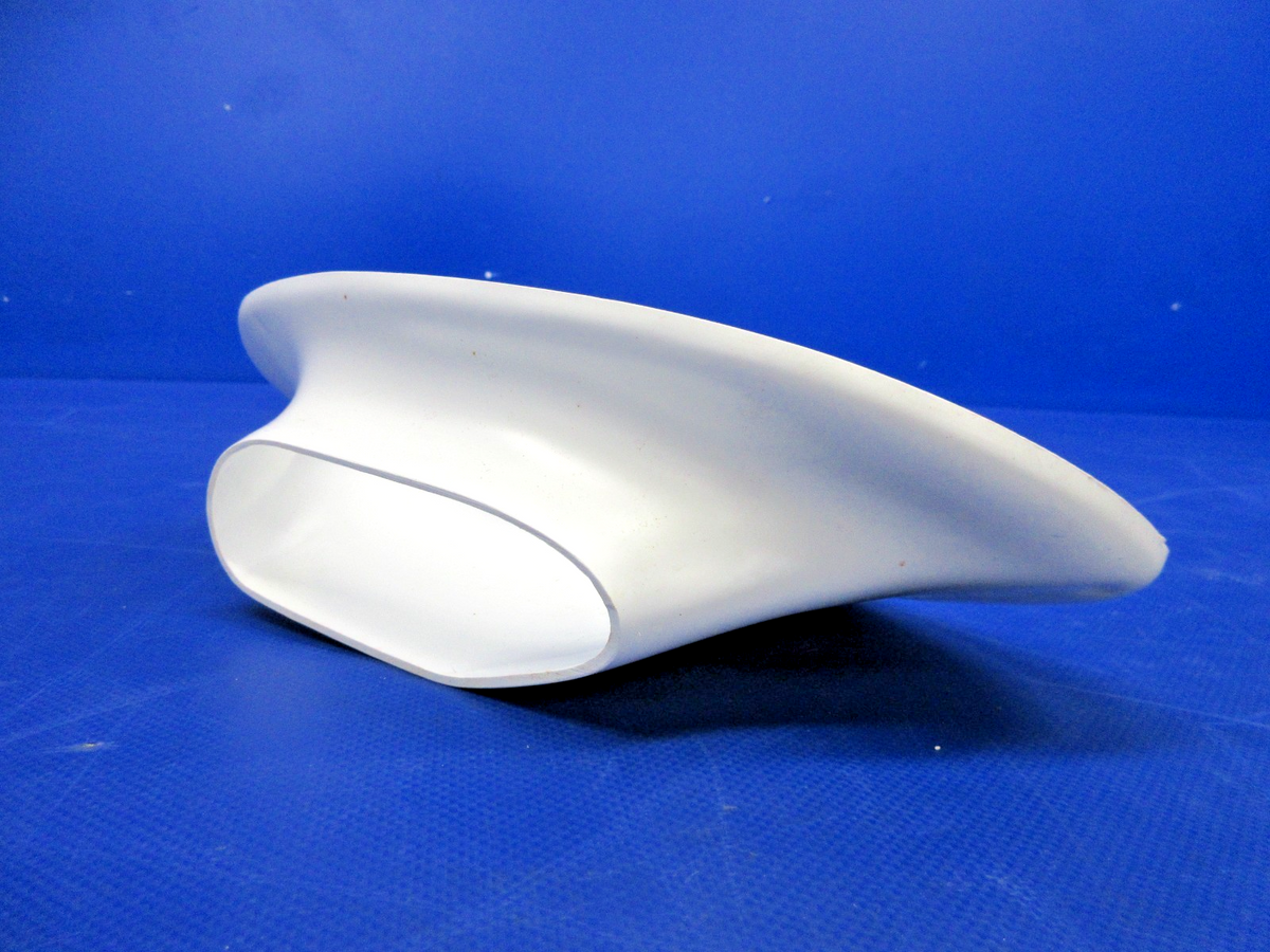 Texas Aeroplastics LH & RH Lower Strut Fairing 0421002-1 &-2 NOS (0926-711)9