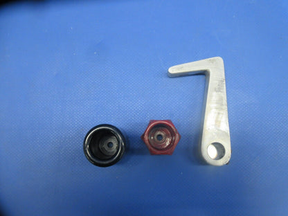 Beech C23 Sundowner Engine Quadrant Controls P/N 169-940017-5 (0724-938)