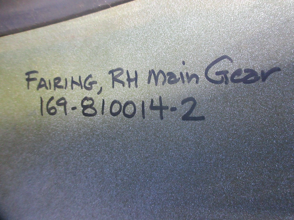 Beech C23 Sundowner Main Gear Fairing LH & RH P/N 169-810014-1 & -2 (0724-939)