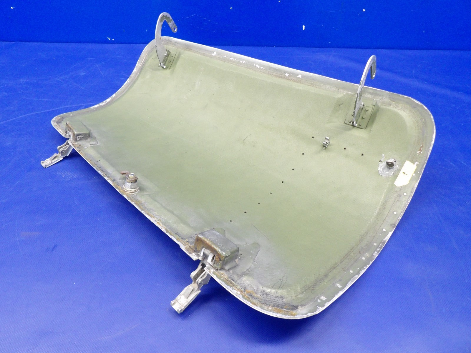 Cessna 421 RH Nose Baggage Door P/N 5013107-60 / NO KEY (0626-1484)8