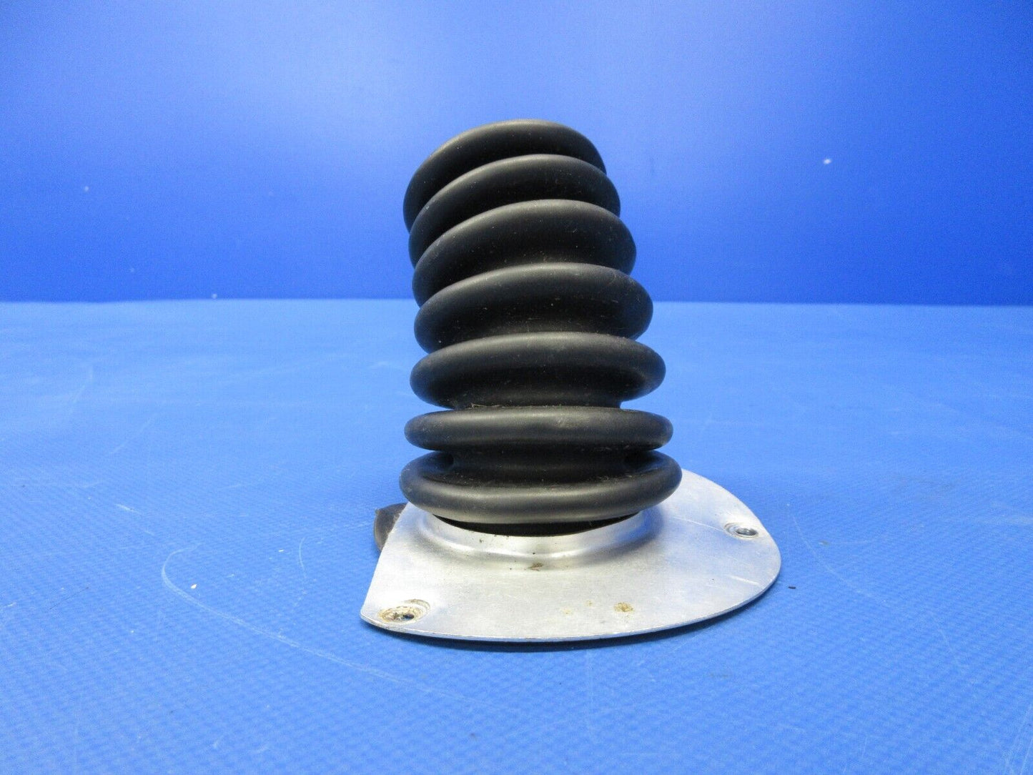 Piper PA-28-181 Nose Wheel Bungee Boot & Housing RH P/N 35433-00 (0624-1371)