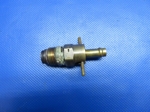 Piper PA-28-140 Cherokee Curtis Oil Drain Valve P/N CCB-37000 (0724-1897)