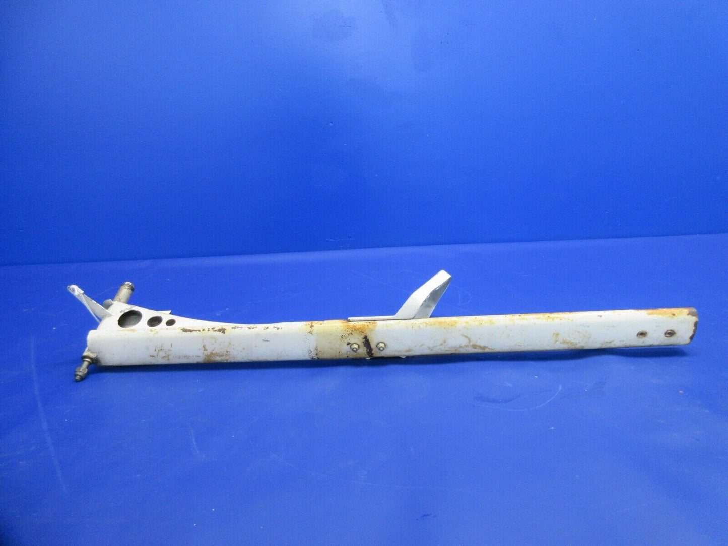 Cessna 310 / 310R Retractable Cabin Step & Bar P/N 0811946-25 (1124-2065)
