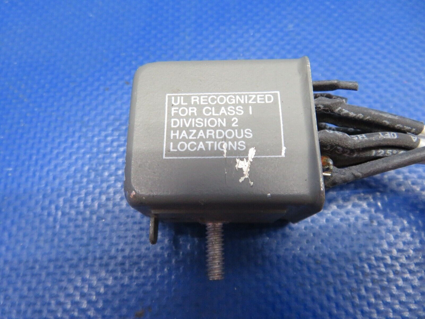 Piper PA-28-181 Relays / Circuit Breakers 24v P/N 187-32C200 LOT OF 6 (1124-132)