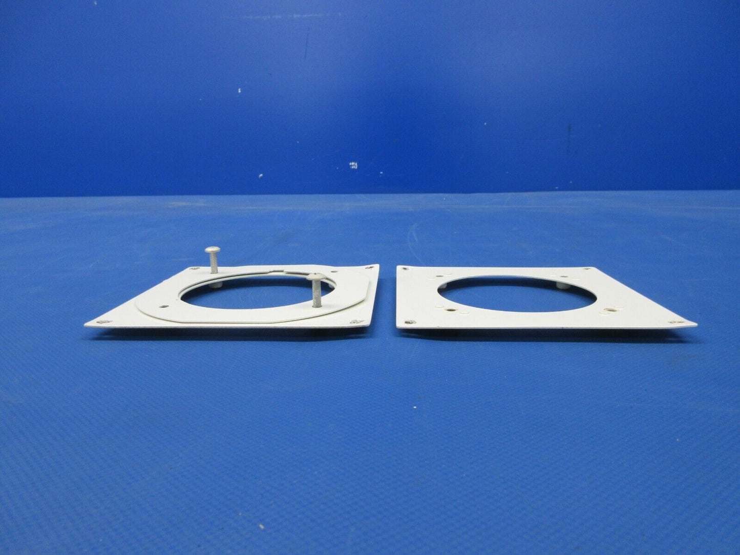 Bellanca 17-31A Viking Taxi Light Bracket & Ring P/N 192527 (0924-1342)