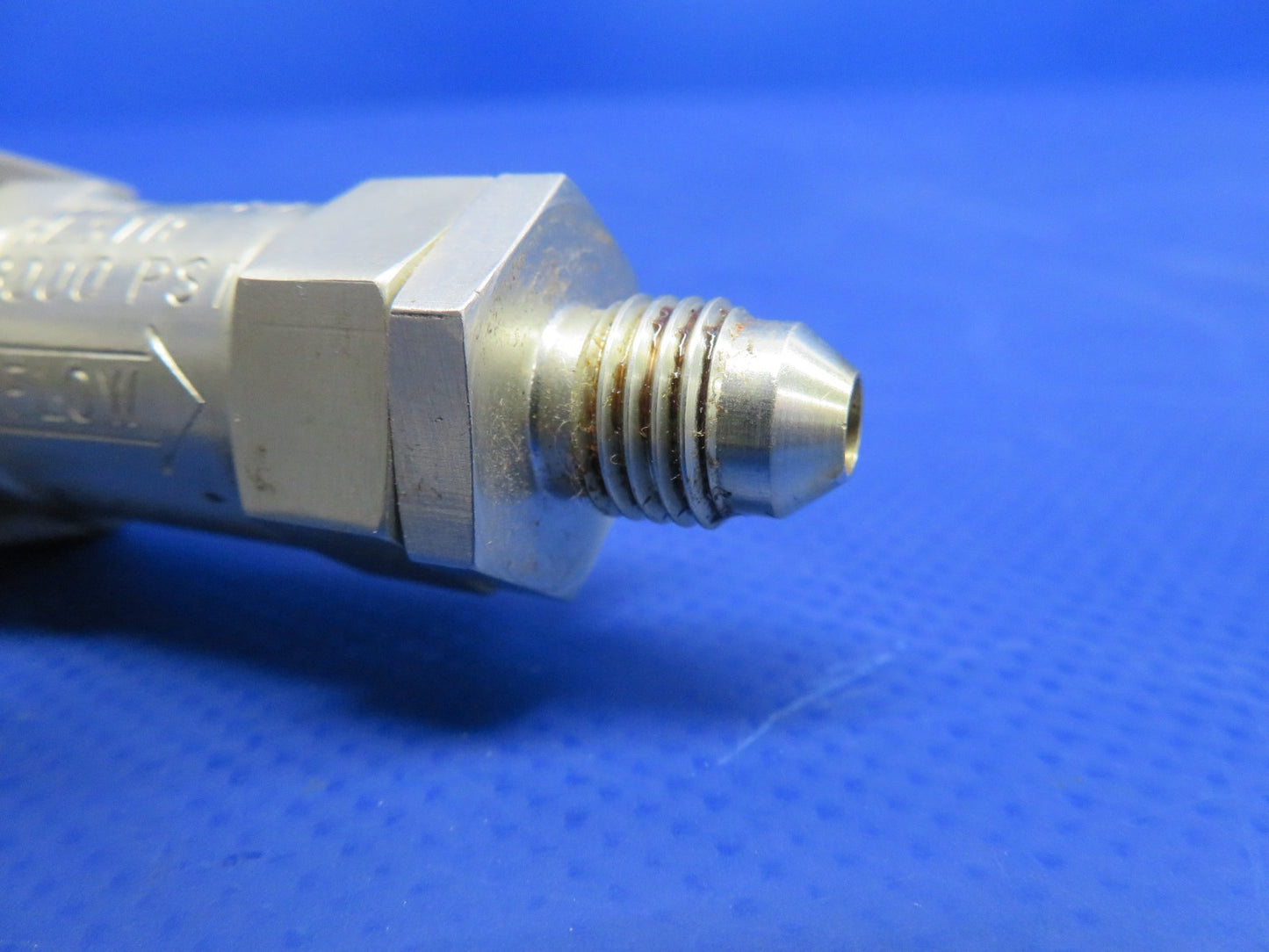 Cessna 421 Airesearch Solenoid Valve P/N 13104 TESTED (0826-401)11