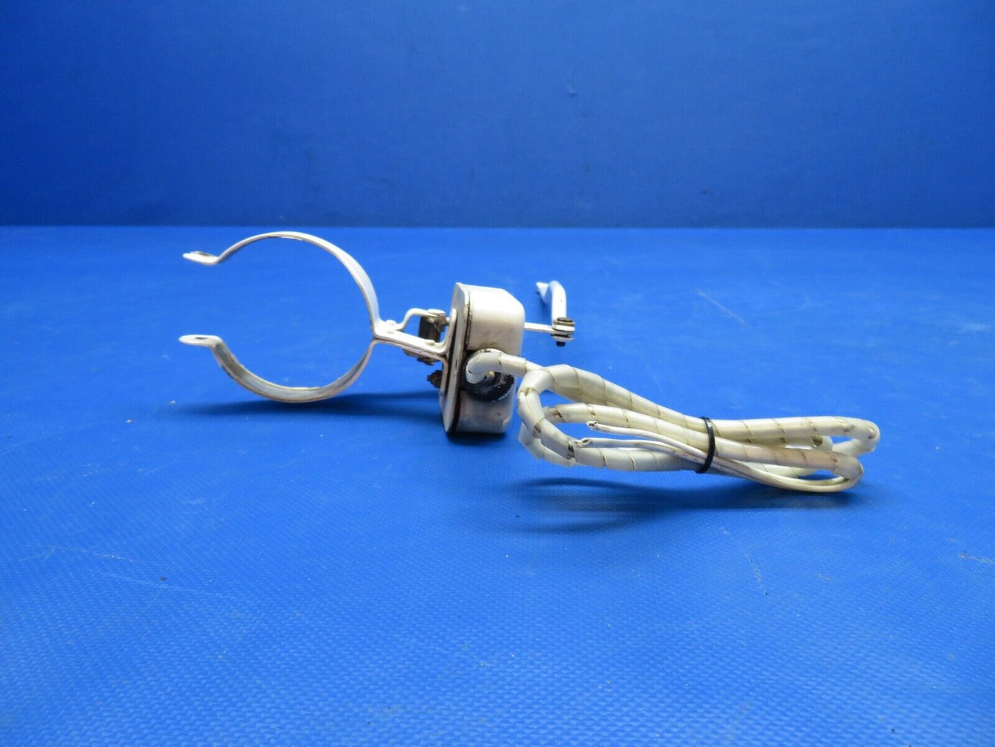 Beech 95 / D95A Landing Gear Safety Switch w/ Arm Assy P/N 35-361135 (0724-1841)
