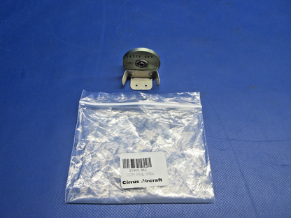 Cirrus SR20 / SR22 Rudder Hinge P/N 20365-952 NOS (0426-707)1
