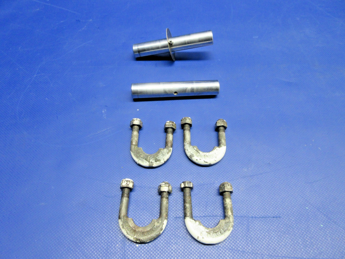 Cessna 310 / 310I Main Gear Shaft & Clamp Set P/N 0894000-9 (0326-890)2