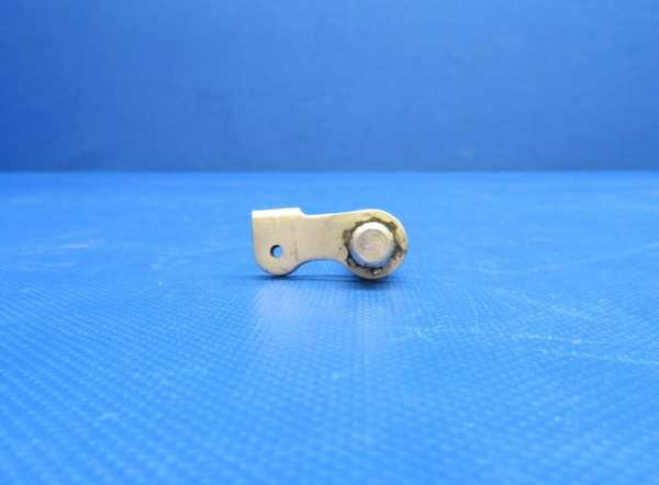 Cessna 182 LH Cabin Door Latch Shaft P/N 1217050-3 (0724-1845)