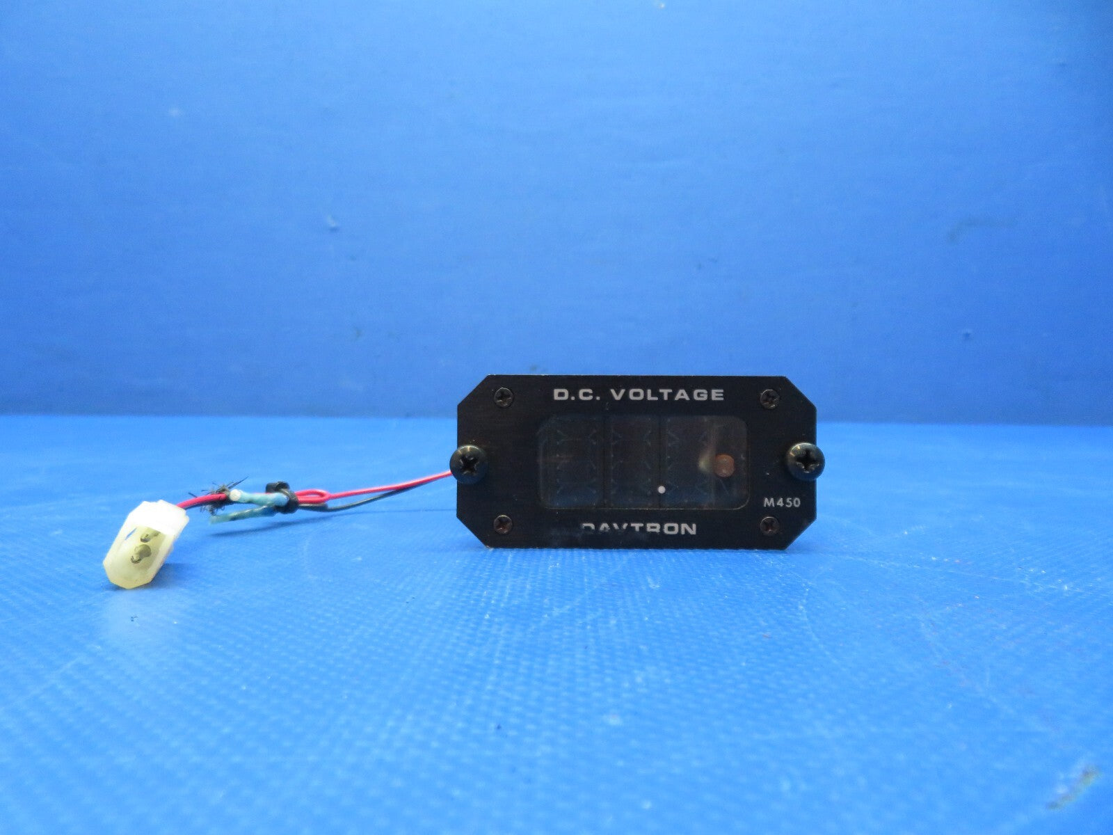 Davtron Digital Voltmeter P/N 450, M450 TESTED (0224-259)1