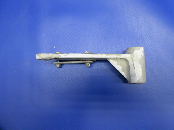 Cessna 310 / 310R MG Door Retraction Bellcrank Arm LH 0841104-3 (1124-965)