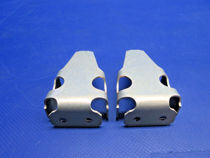 Cirrus SR20 / SR22 Vertical Top Hinge P/N 20101-007 LOT OF 2 NOS (0326-1011)2