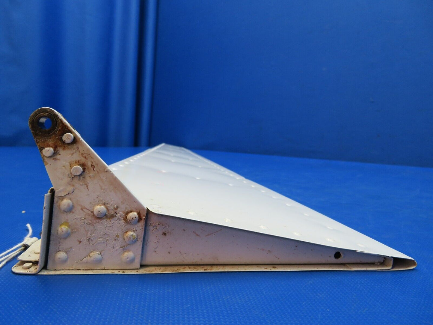 Piper PA-23-250 Aztec LH Stabilator Trim Tab P/N 30325-00, 30325-000 (0424-1718)