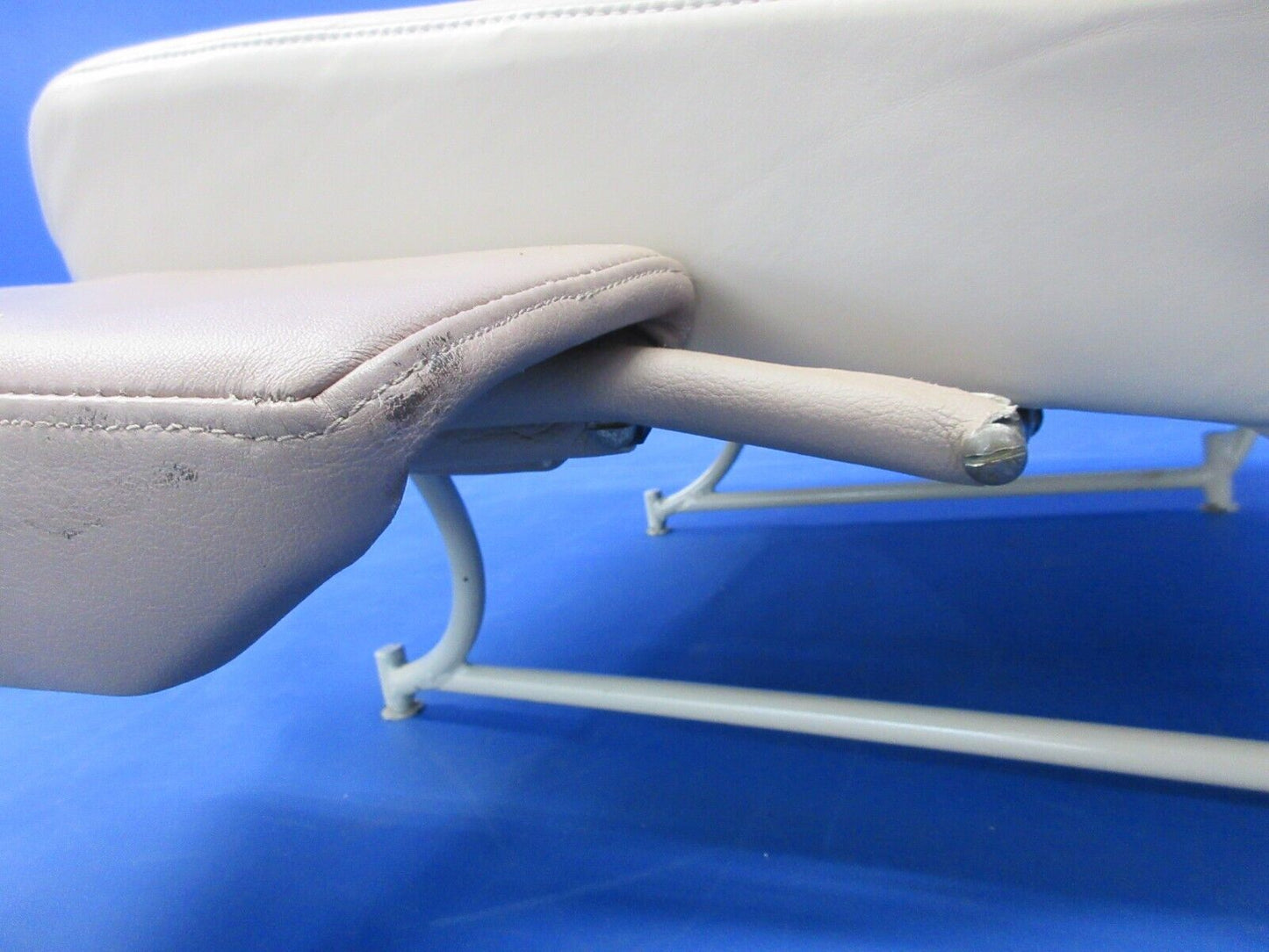 Piper PA-32RT-300T Lance II Rear RH Seat Assy w/ Armrest P/N 79479-03(0924-1425)