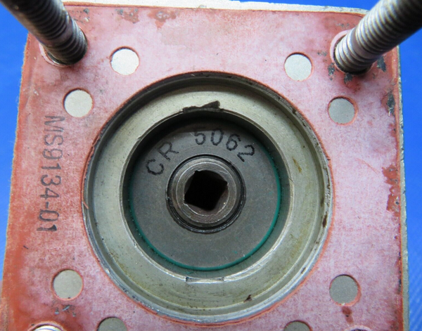 Continental O-470-U Cover Oil Pump Tach Drive Housing P/N 538579 (0324-173)