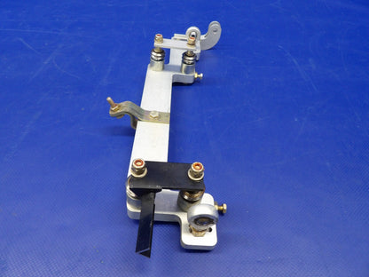 Cirrus SR22 Yoke Bearing Mount LH P/N 14938-001 (0926-1208)5