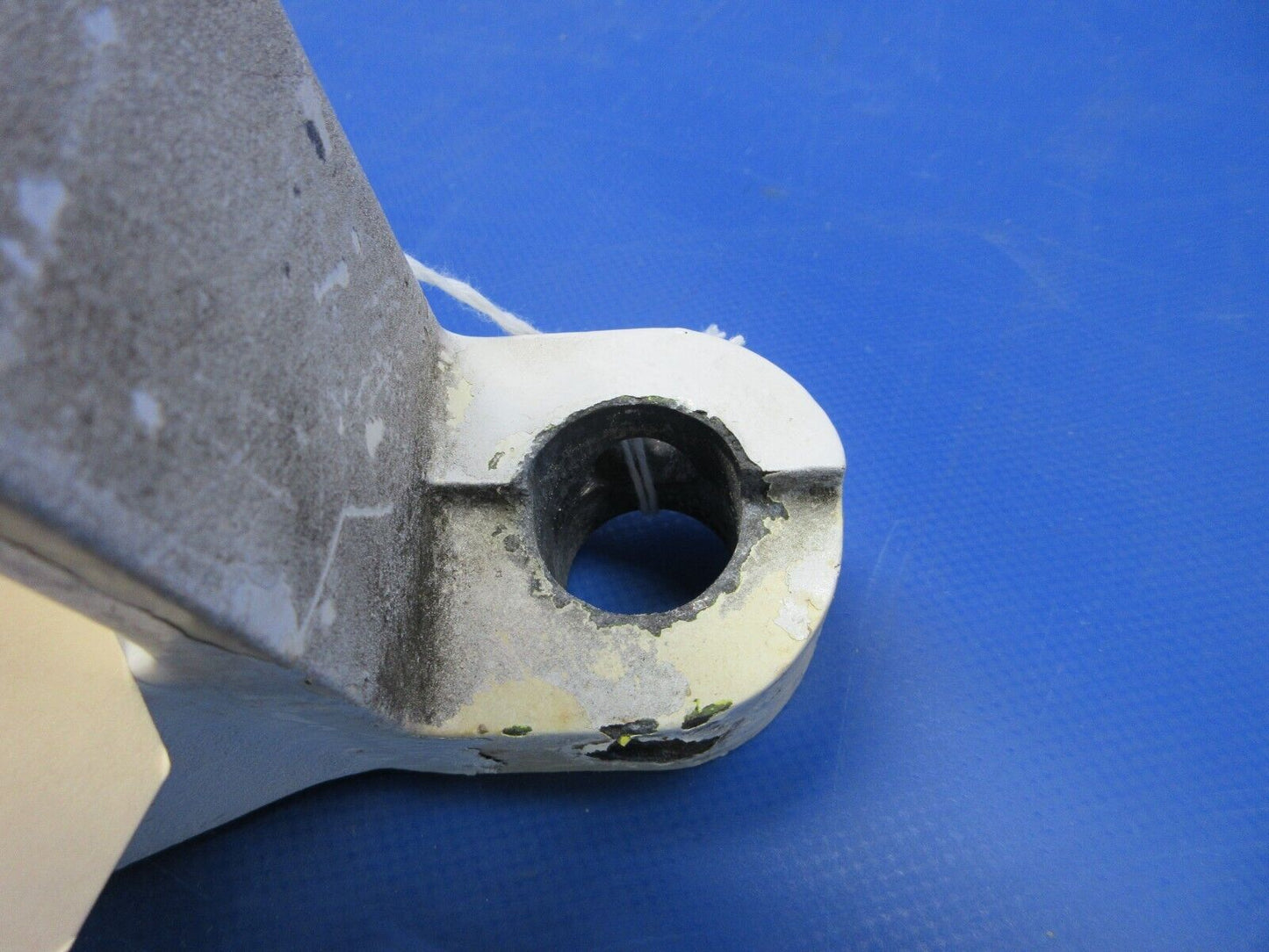 Beech C24R Sierra Main Landing Gear Assy RH P/N 169-810001-602 (0524-613)