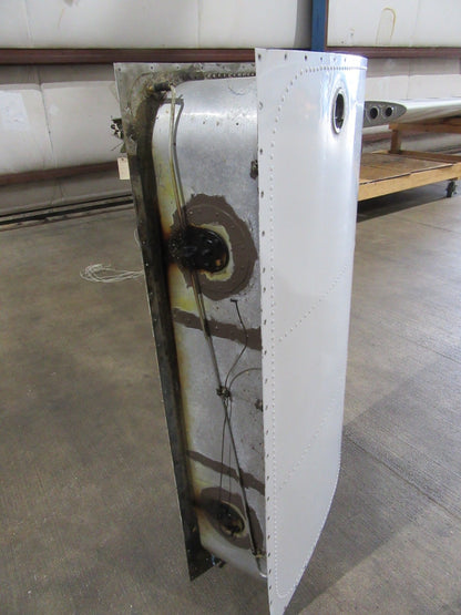 1977 Piper PA-28R-201T Arrow LH Wing P/N 35630-920 (0822-103)10