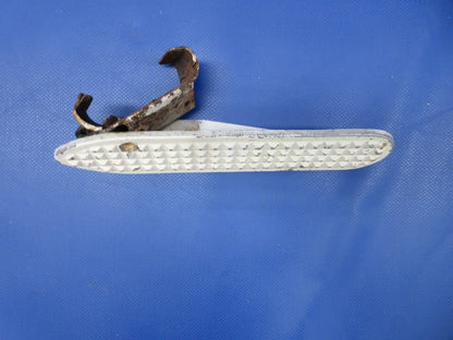Cessna Cabin Step Assy w/ Bracket RH P/N 0541154-495 (0324-713)
