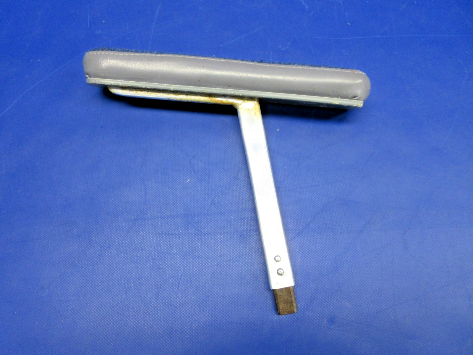 Cessna 310 / 310I Right Hand Armrest P/N 0812990-29 (0326-872)1