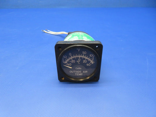 Cessna 421 Outside Air Temperature Gauge w/ Connector CM2628L1 TESTED (0326-165)0