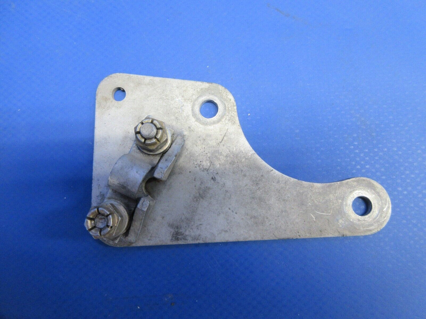 Piper PA-32RT-300T Lance II Engine Control Mount Plate Assy 98645-06 (0924-832)