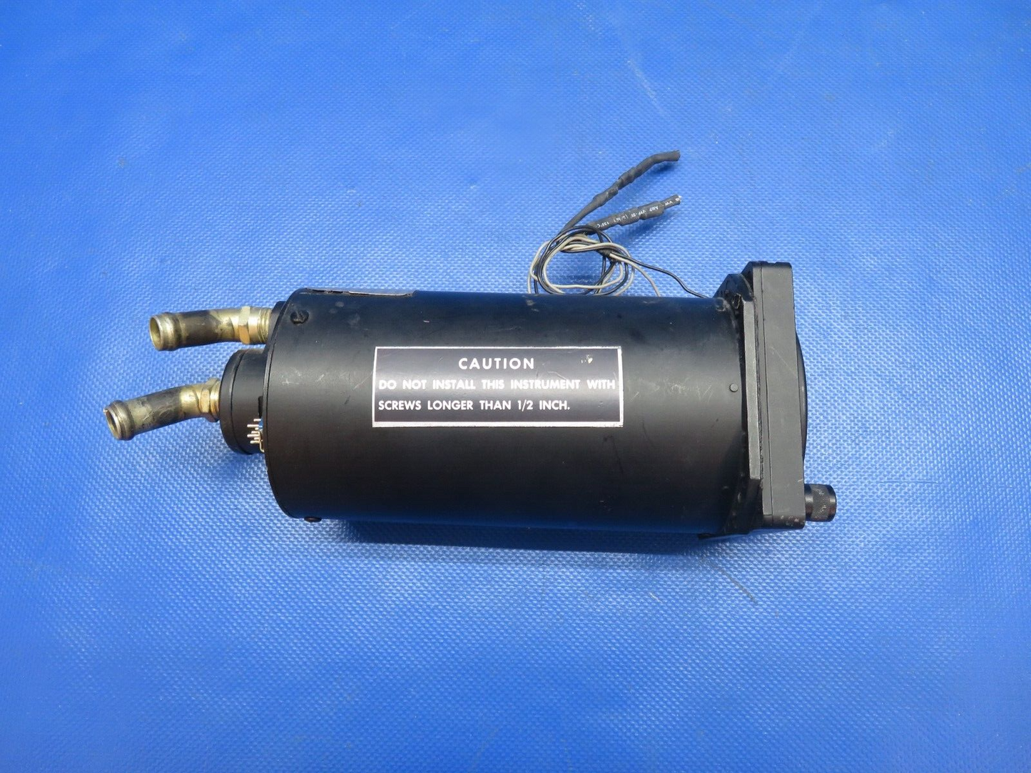 Edo-Aire Mitchell 5000E-3 Attitude Gyro P/N 1U149-004-1 CORE (0824-1760)