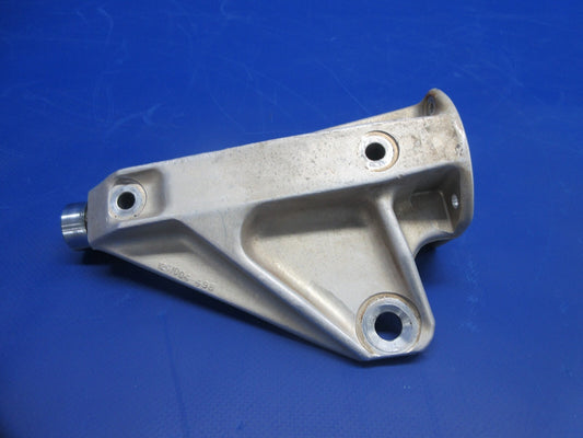 Early Cessna 210 RH Main Gear Saddle P/N 1241004-2 (1224-849)0