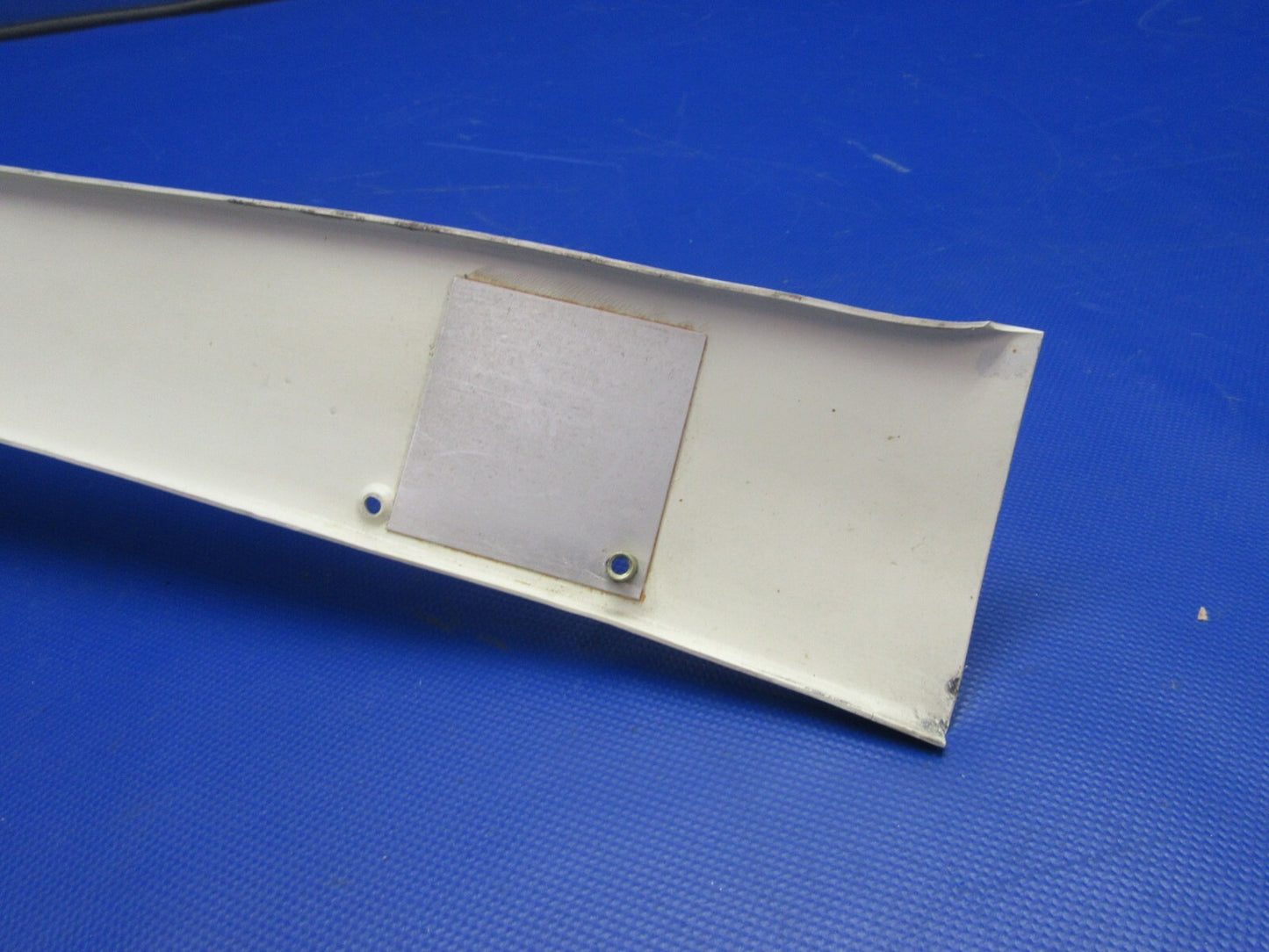 Beech 58 Baron RH FWD Windshield Molding P/N 58-530171-3 (0521-480)5