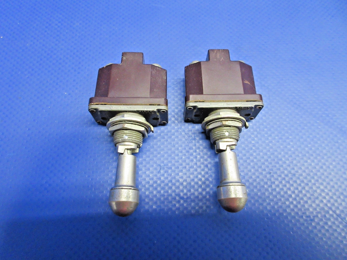 Cessna 310 / 310N Toggle Switch P/N MS24658-21N LOT OF 2 TESTED (0926-750)1