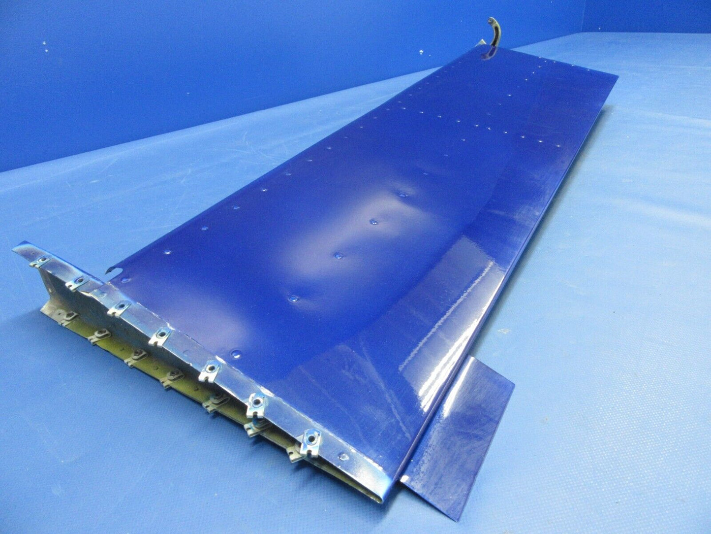 Beech C23 Sundowner Rudder Assy P/N 169-640000-109 (0524-10)