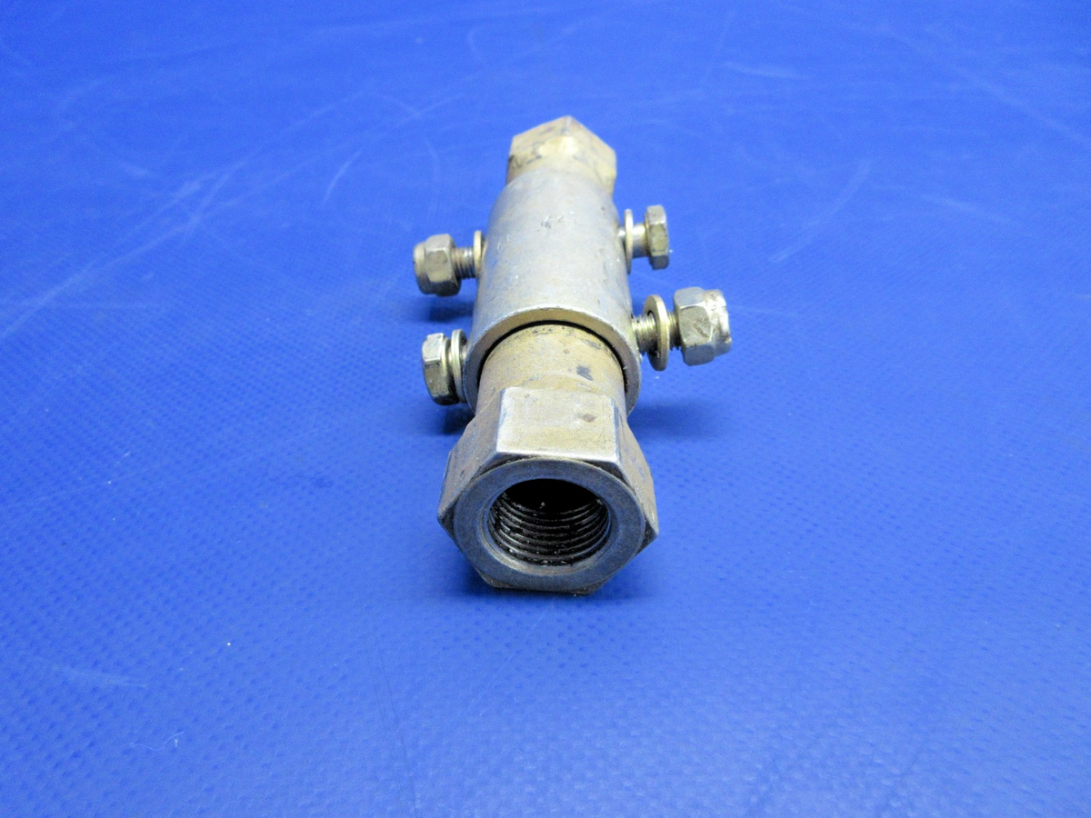 Air Tractor AT-301 Wing Tube Nut & Sleeve P/N 20177-1, 20176-1 (0926-880)4