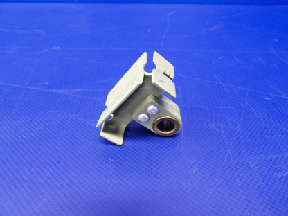 Cessna 150 / 152 Vertical Fin Middle Hinge Half w/8130 0431010-7 NOS (0426-1234)2