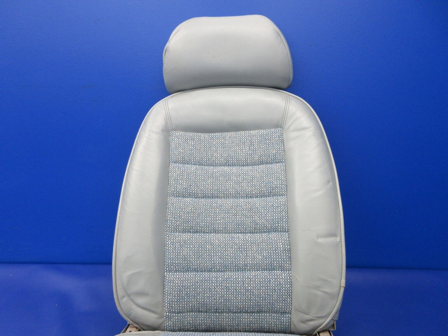Cessna 310 / 310R Aft Seat LH / RH P/N 0812825-24 (1124-1432)