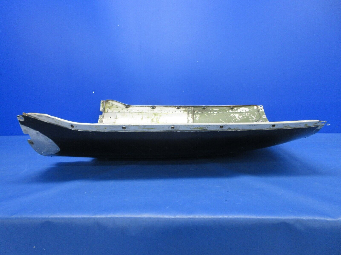 Piper PA-34-200T Seneca II Bottom Cowl Assy P/N 37207-104 (0524-1952)