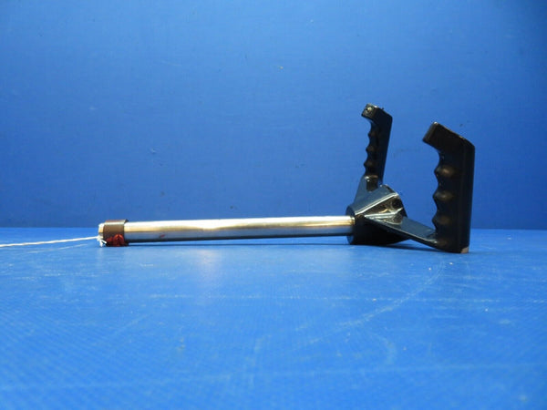 Piper PA-32RT-300T Lance II Pilot Control Wheel P/N 79276-12 (0924-2092)