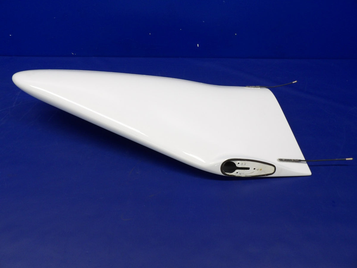 Diamond DA-40 Wing Tip Right Hand P/N DA4-5732-00-00 (0726-1274)8