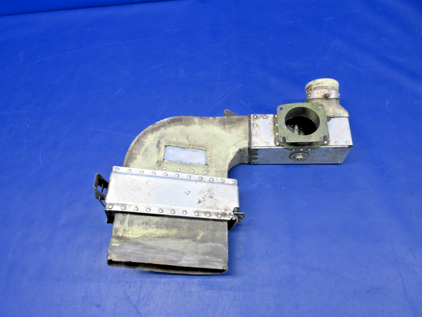 Cessna 310 / 310I LH Air Induction Box P/N 0850440-2 (0326-2013)1