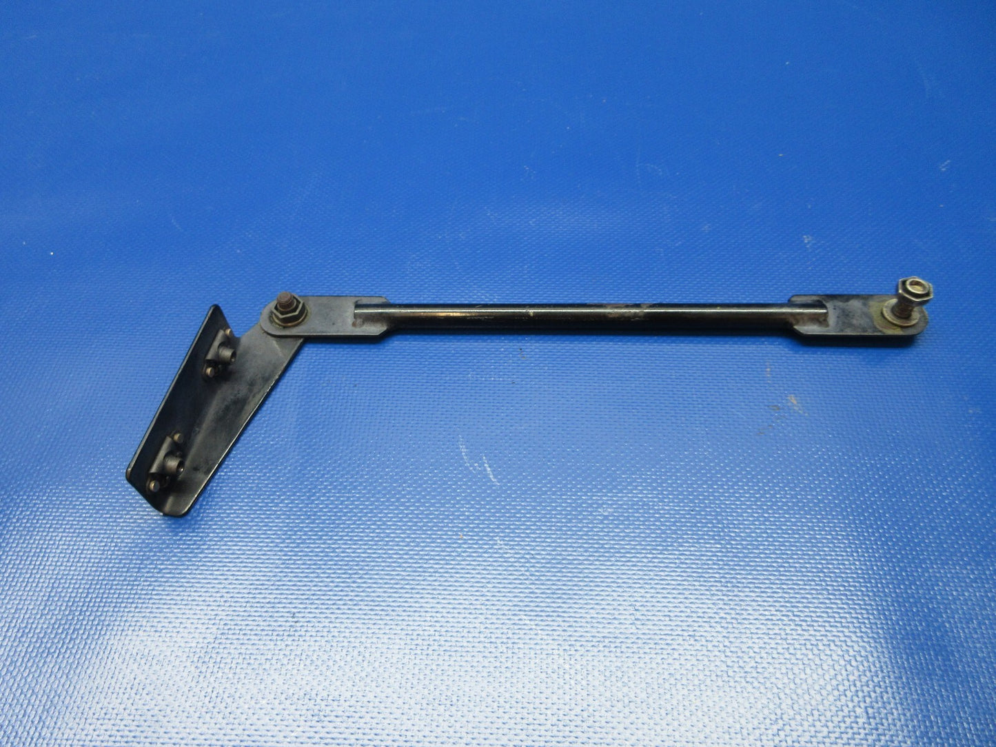 Piper PA46 / TIO-540-AE2A Engine Baffle Bracket & Tube P/N 82239-002 (1124-1387)0