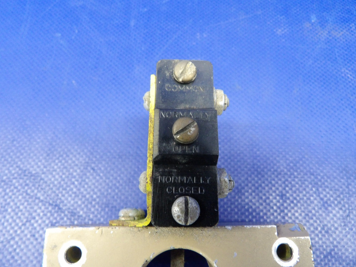 Mooney M20 / M20E Gear Down Lock P/N 5286-501 (0826-1326)1