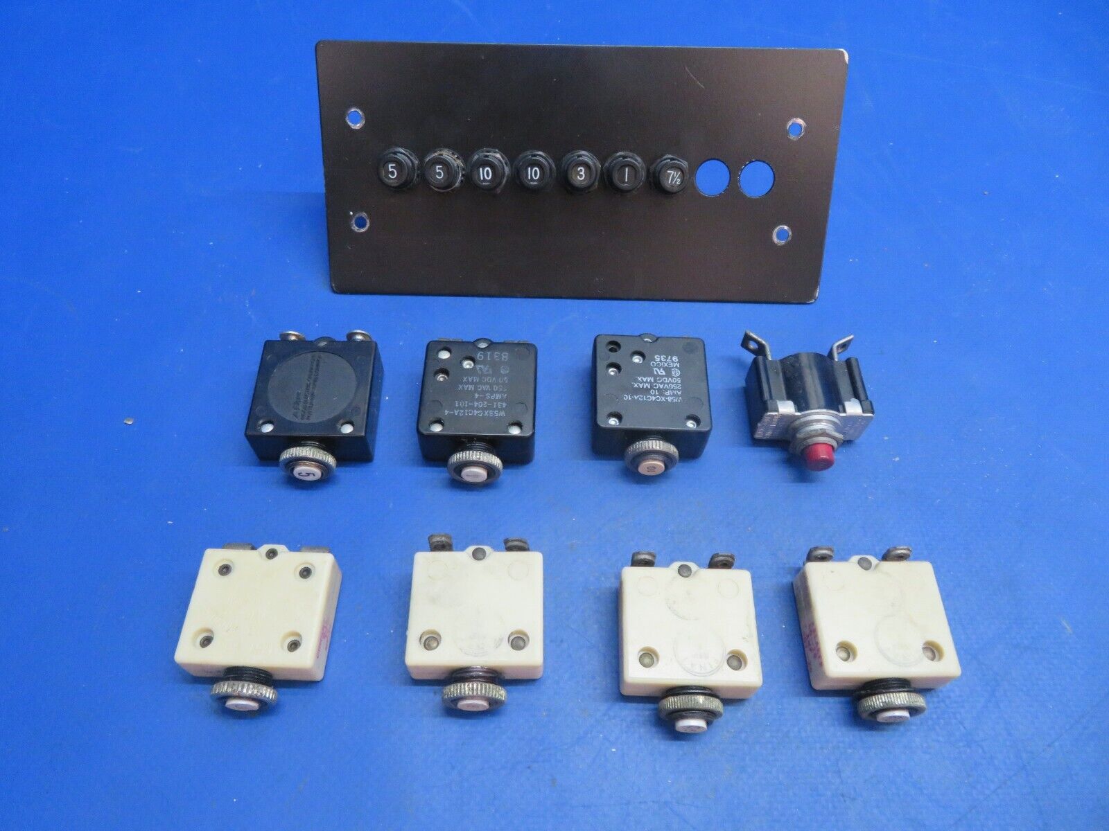 1964 Cessna 172 / 172E  Circuit Breakers LOT OF 15 (0123-602)