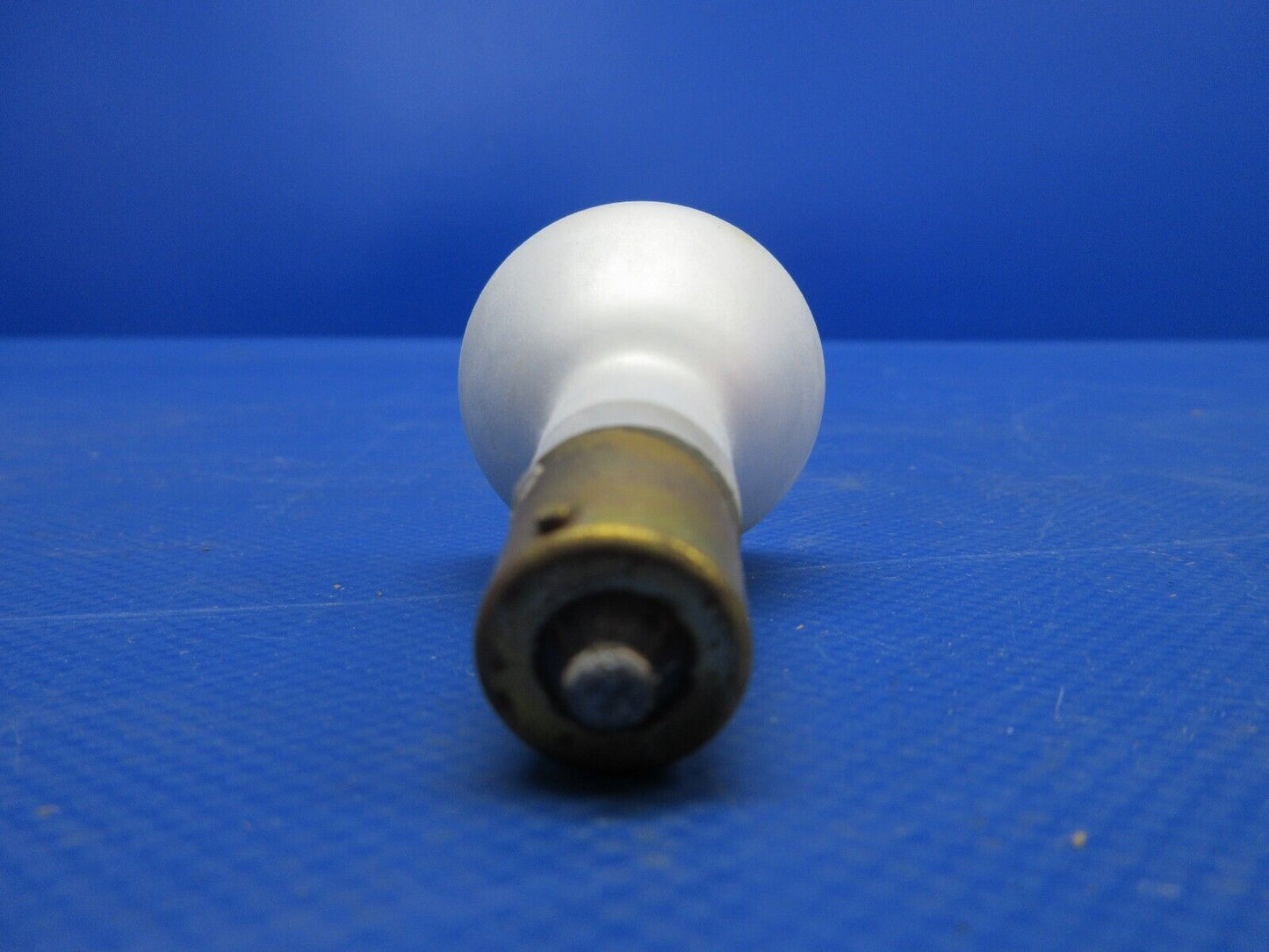 General Electric Lamp Bulbs 28V P/N 1385 LOT OF 24 NOS (0424-1174)