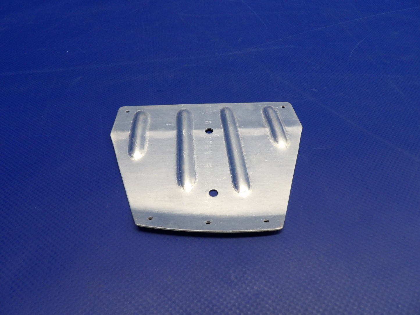 Cessna 182 RH Cowl Flap Bracket Hinge P/N 0752609-14 NOS (0426-1237)6