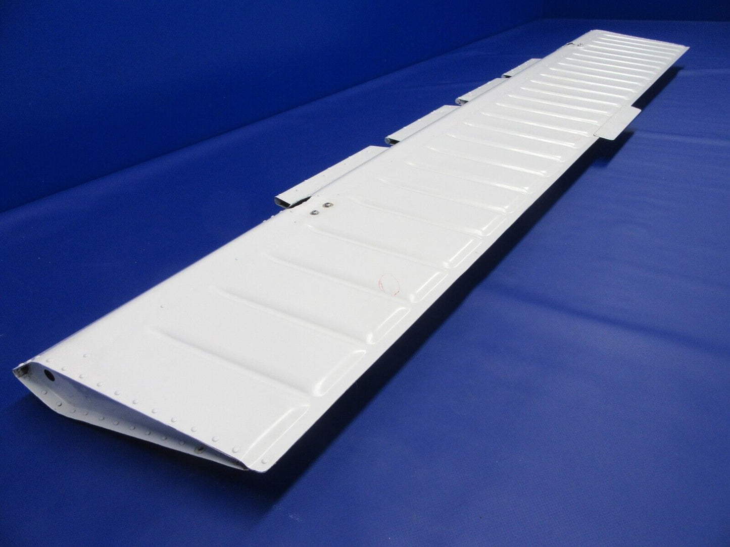Beech 95-B55 RH Aileron P/N 33-130000-44 (1124-16)