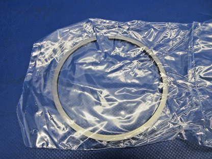 Continental Piston Ring Set P/N 649225 NOS (0426-752)8