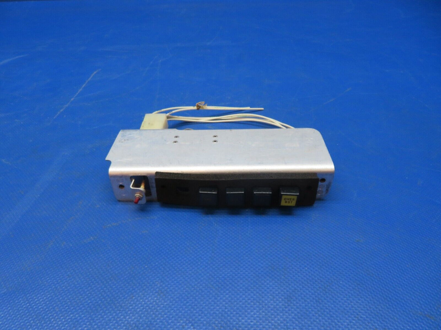 Piper PA-32RT-300T Lance II Annunciator Panel P/N 79333-03 (1024-215)