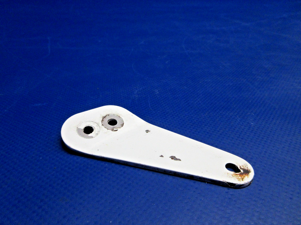 Cirrus SR22 Exhaust Brackets LH & RH P/N 20155-007, 20155-006 (0926-865)5