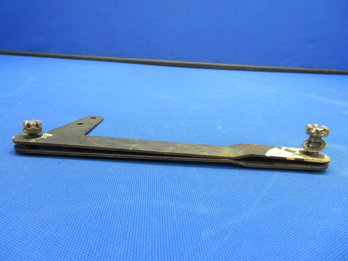 Cessna 210L Elevator Control Link P/N 1261122-1, 1260442-3 (0820-468)