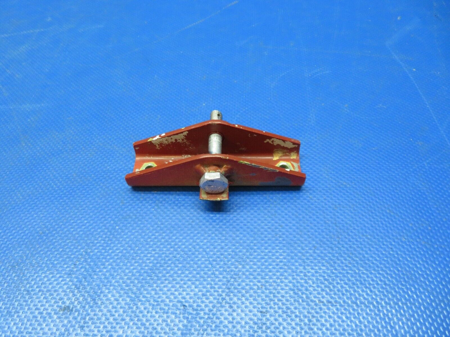 Piper PA-23-250 Aztec Rudder Bottom Hinge Assy P/N 16112-02 (0824-869)